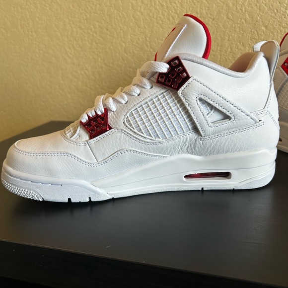 JORDAN 4 RED METALLIC  (selling on mercari,offer up) cannot sell on poshmark!! - Picture 6 of 11